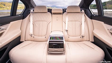 2020 BMW 7-Series 730Ld (UK-Spec) - Interior, Rear Seats | Caricos