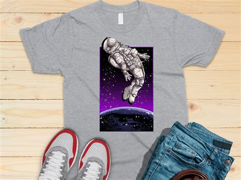 Unisex Adult Astronaut Shirt Graphic tee Astronaut tshirt | Etsy