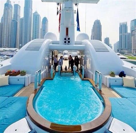 Yacht party#Dubai⚓ | Yacht di lusso, Yacht, Navi da crociera