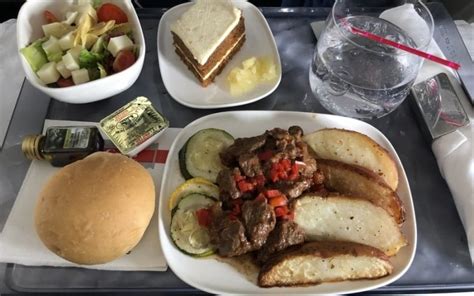 Review: Delta Air Lines Boeing 757 Domestic First Class