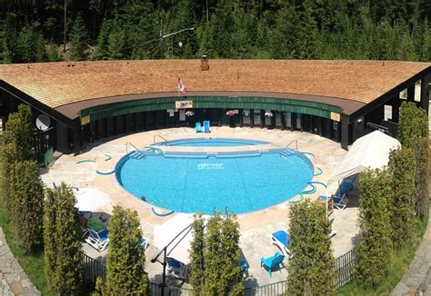 Nakusp Hot Springs Cedar Chalets - Reviews & Photos