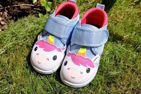 Ikiki Shoes - REVIEW - The Cute Shoes That Squeak