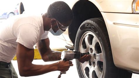 Popular Auto Mechanic Training Careers For Car Enthusiasts!