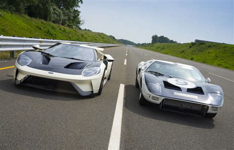 2022 Ford GT Heritage Edition honors the earliest GT40s