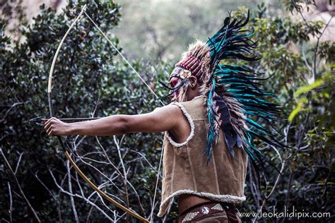 The meaning of a Native American headdress – Indian Headdress - Novum Crafts