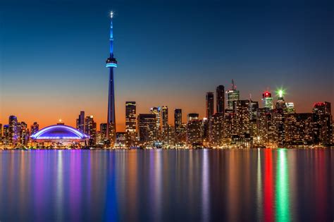 Toronto skyline at dusk – A Nights Moment