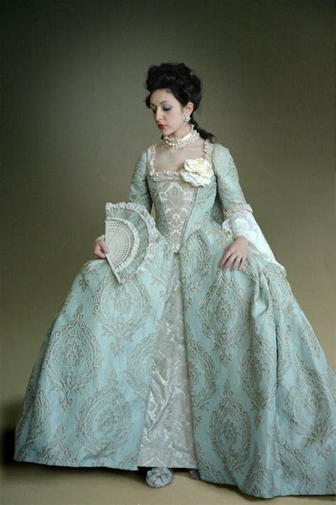 18th century dress, beautiful! | 18th century dress, Historical dresses ...