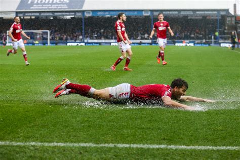 ‘Klinsmann dive’ was for the fans - Martin - Bristol City FC