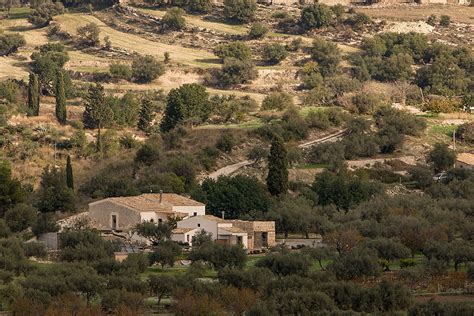 N'orma -Immersed in a Sicilian Rural Landscape [Italy]