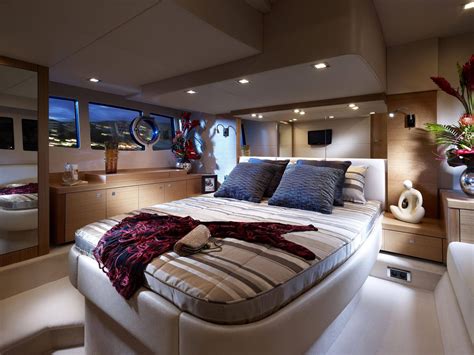 Bedroom on a yacht. | Lüks evler, Lüks yatlar, Evler