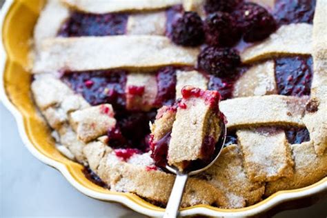 Fresh Blackberry Pie! It's Vegan, and Oh-So-Trendy. - HealthyHappyLife.com