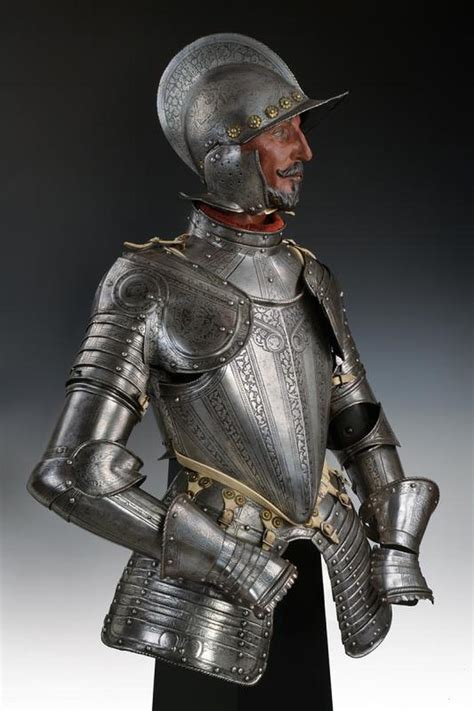 A beautiful half armour in Pisan style with important burgon