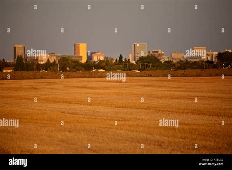 Canada saskatchewan regina city skyline hi-res stock photography and ...