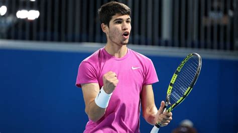 Este miúdo é a sério: Alcaraz (17 anos) despacha top 15 Goffin em Melbourne