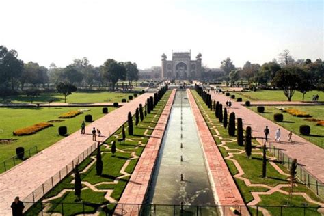 The Most Famous Mughal Gardens of India