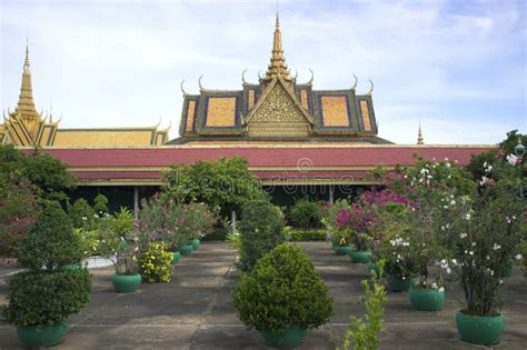 Gardens at the Royal Palace in Phnom Penh Stock Image - Image of ...