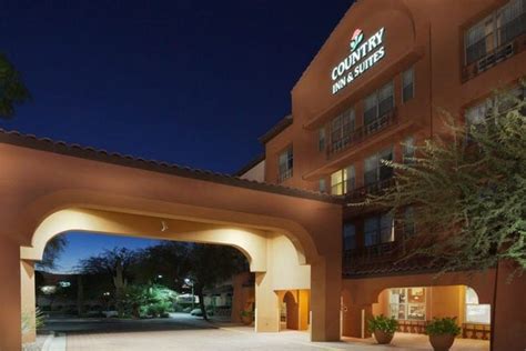 Comfort Inn & Suites Tempe Phoenix Sky Harbor Airport is one of the best places to stay in Phoenix