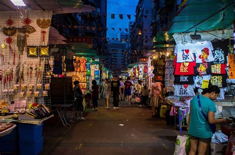 Temple Street Night Market, Hong Kong - Timings, Food