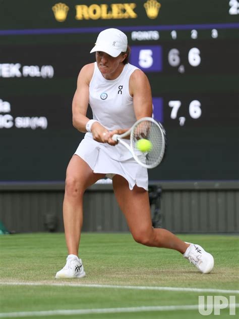 Photo: Iga Swiatek Vs Belinda Bencic at Wimbledon 2023 - LON2023070968 - UPI.com