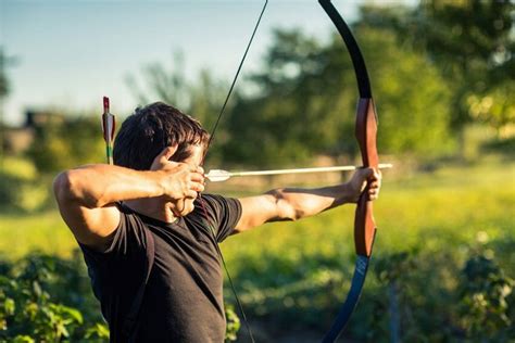 Crossbow vs Longbow – Average Outdoorsman