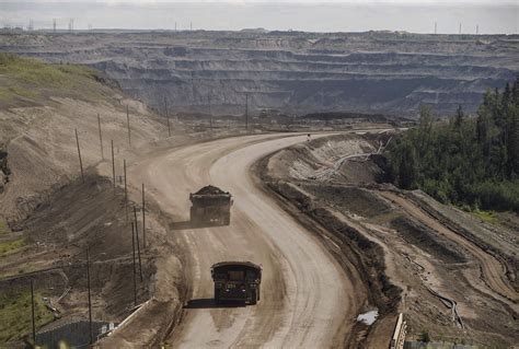 Largest haul truck in the world operating at Imperial's Kearl oil sands ...