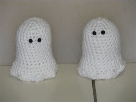 Craft Attic Resources: Ghost Amigurumi