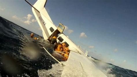 Video Passenger Films as Plane Crashes Into Ocean - ABC News