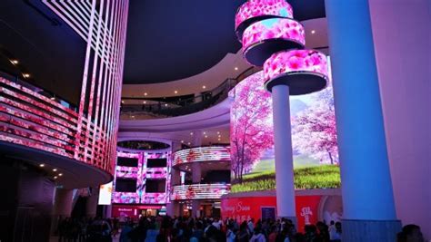 [PHOTOS] Genting Launches Light Show In Sky Avenue And It's Pretty Magical