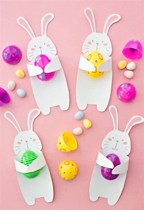 BUNNY HOLDING EASTER EGG CRAFT - Hello Wonderful