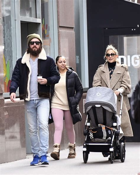 Kate Hudson with her family out in Soho-12 | GotCeleb