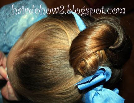 Hairdo How-to: Lesson 63: Disney's Cinderella Hairstyle