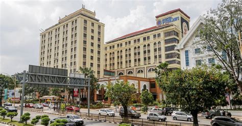 Pusrawi Hospital facing fungal problems on its walls since 2010 | New Straits Times