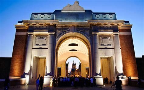 Ypres Salient tours: war memorials, museums and cemeteries