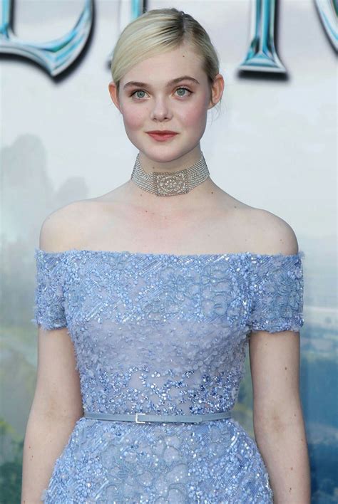 Elle Fanning – ‘Maleficent’ World Premiere in Los Angeles Ellie Fanning, Fanning Sisters, Elle ...