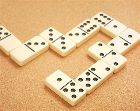 3 Ways to Play Dominoes - wikiHow | Domino games, Fun card games, Family card games