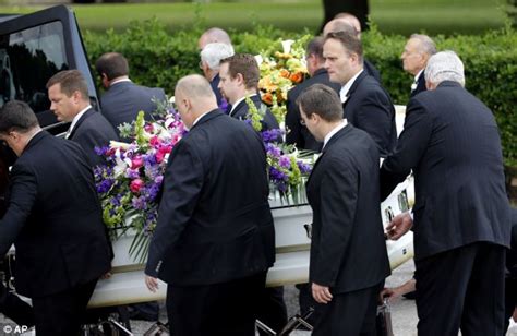 Cassidy Stay breaks down at family's funeral | Daily Mail Online