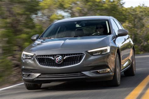 2019 Buick Regal Sportback Review - GearOpen.com