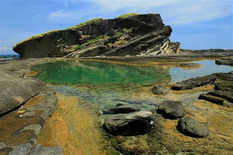 Travel Guide: The Rugged Spectacle of Biri Island, Northern Samar