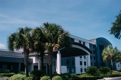 Courtyard Gulfport Beachfront- Gulfport, MS Hotels- First Class Hotels ...