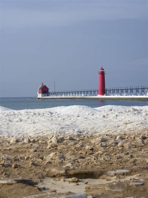 Grand Haven Lighthouse During Winter (Grand Haven, Michiga… | Flickr