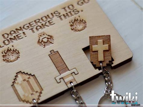 The Handmade Legend of Zelda Wall Key Holder with Three Keychains | Gadgetsin