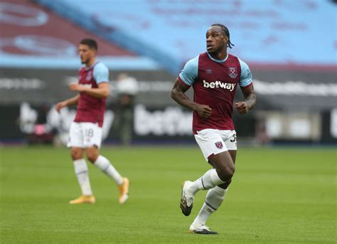 Michail Antonio injury update provided by ExWHUemployee