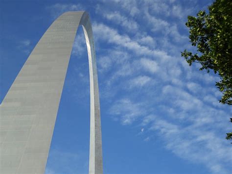 Arch Moon_6 | Daytime moon | Jefferson National Expansion Memorial, NPS ...