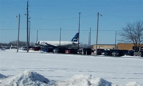 JET BLUE FLIGHT MAKES EMERGENCY LANDING AT SIOUX GATEWAY AIRPORT - KSCJ ...