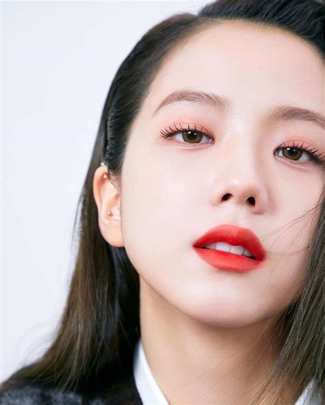 [HD] Jisoo's beauty editorial with Dior | Blackpink jisoo, Blackpink ...