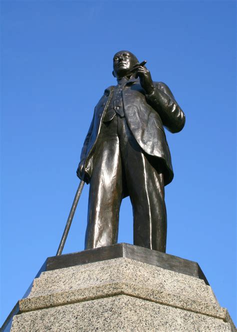 File:2008-07-24 Statue of James Buchanan Duke.jpg - Wikimedia Commons