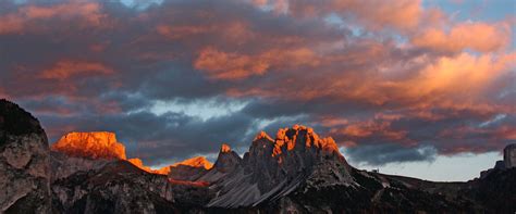 Sunset climbing in the Dolomites | Alpine School CATORES - Val Gardena / South Tyrol / Dolomites