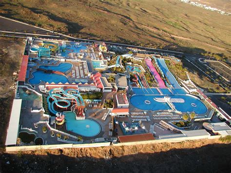 Detienen a dos personas por robar este lunes la recaudación del Aquapark de Costa Teguise ...