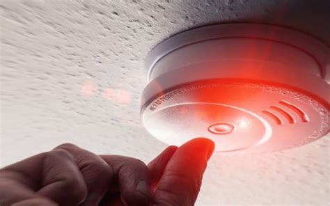 How To Reset Smoke Detector? - Troubleshooting Guide - How To Fix It