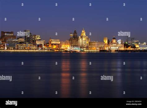 Liverpool Waterfront Day & Night Stock Photo - Alamy